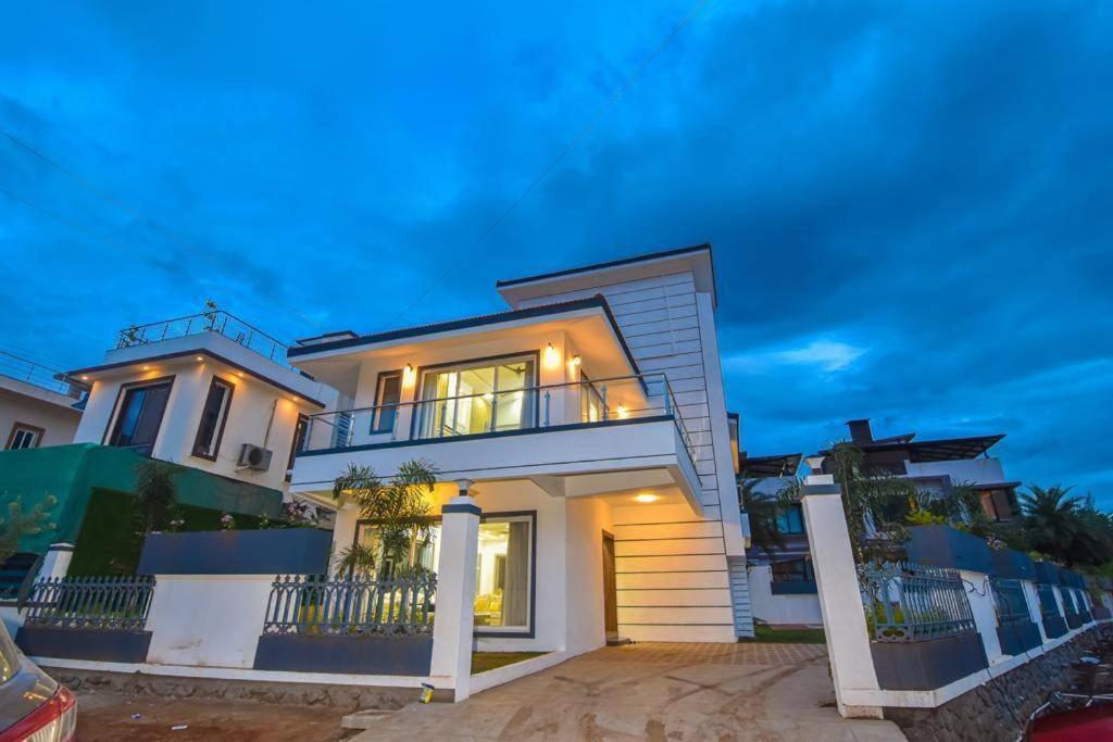 Royal Paradise Villa Lonavla Exterior foto